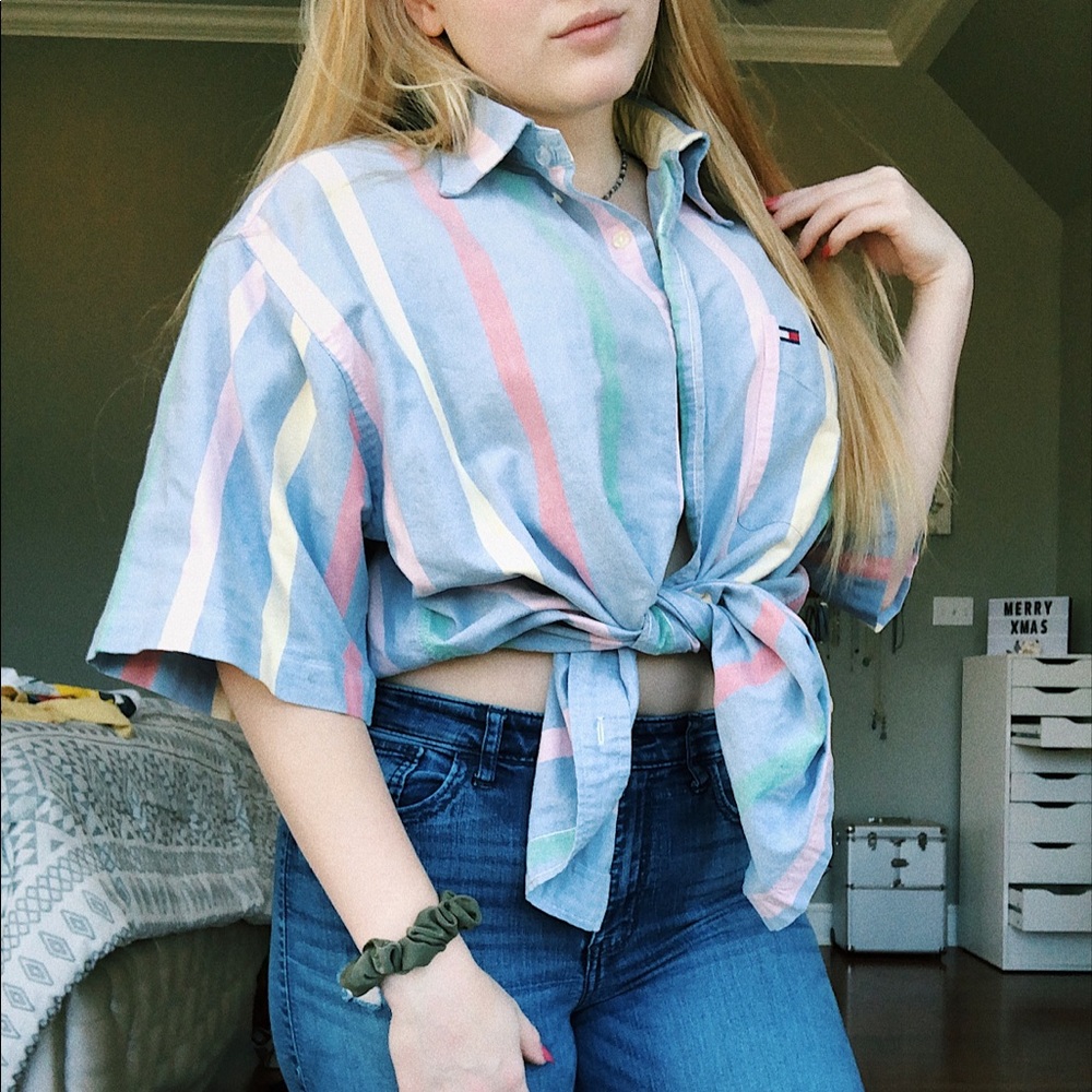 Tommy Hilfiger short sleeve button up🦋⚡️